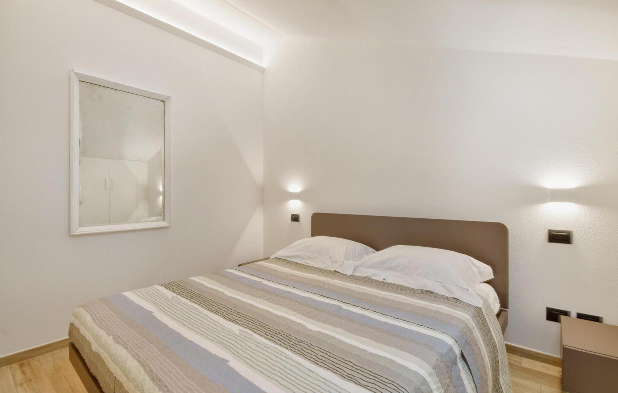 Beautiful Apartment In Moneglia With Kitchen ภายนอก รูปภาพ