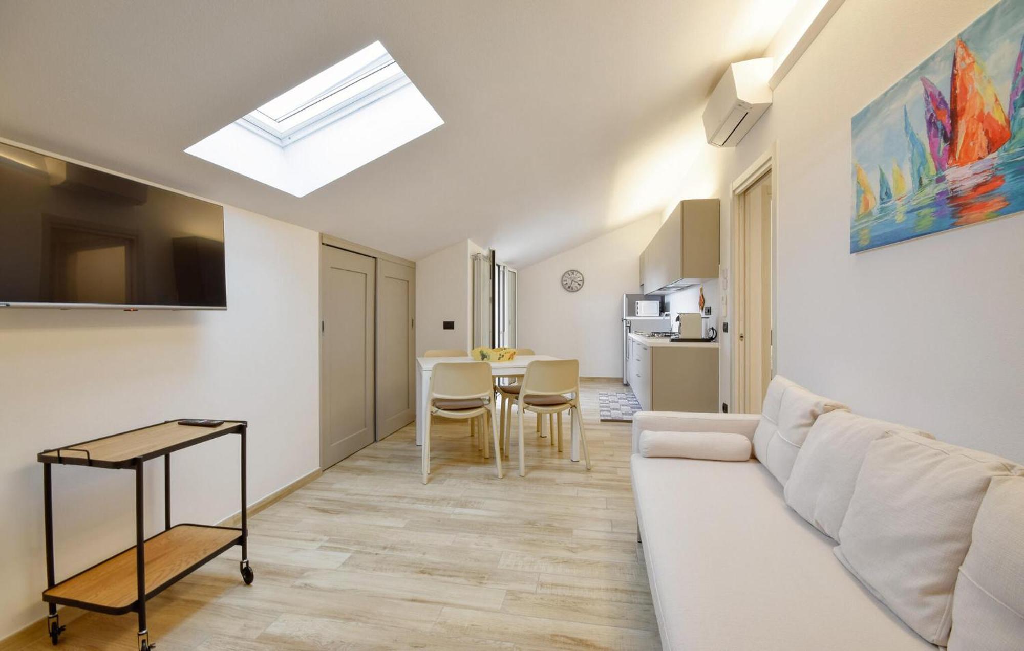 Beautiful Apartment In Moneglia With Kitchen ภายนอก รูปภาพ